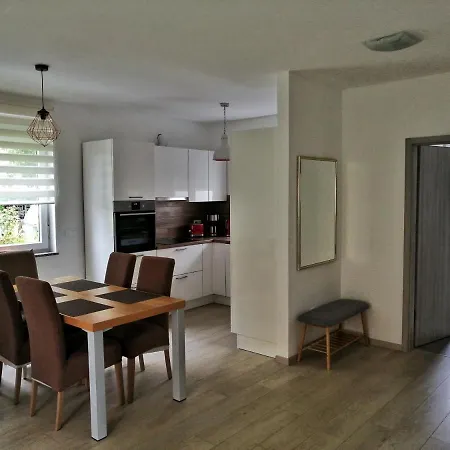 Apartment Mm *